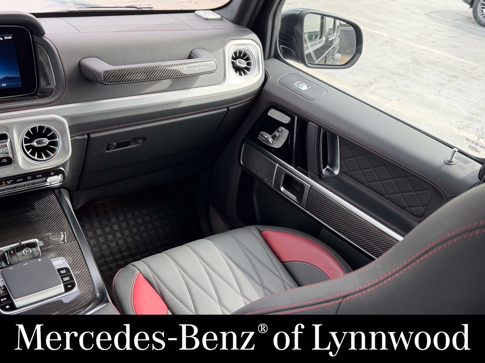Used 2025 Mercedes-Benz G 63 AMG 4MATIC image 21