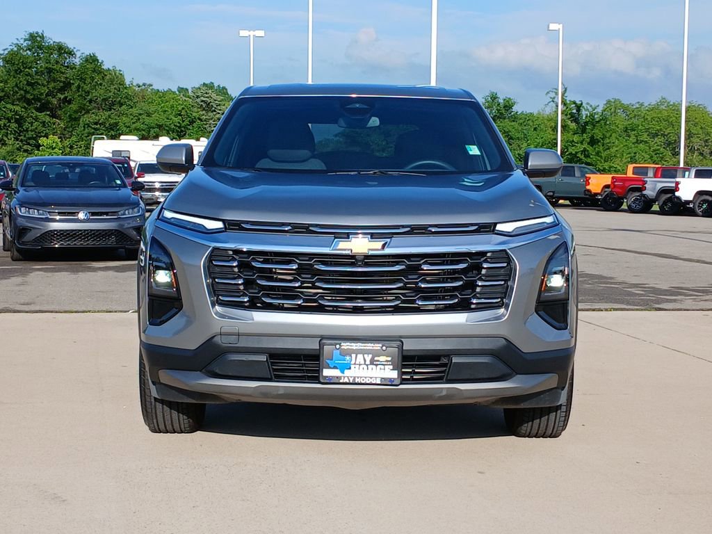 Used 2026 Chevrolet Equinox LT AWD/4WD image 3