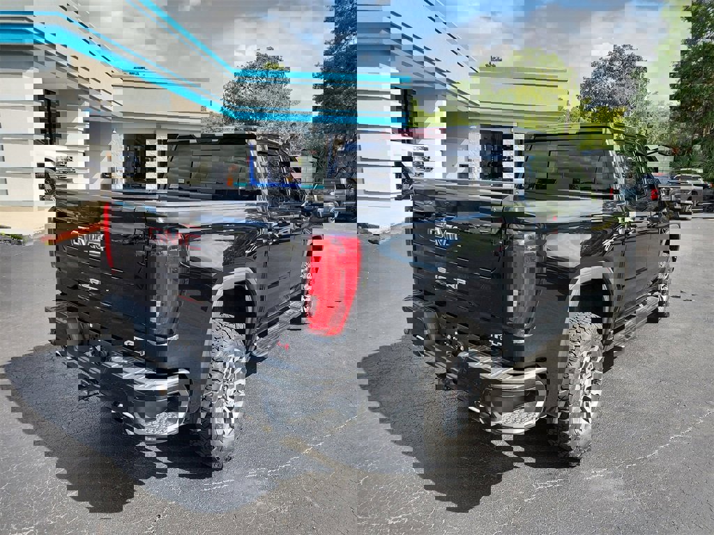 Used 2020 GMC Sierra 1500 AT4 w/ AT4 Premium Package image 5