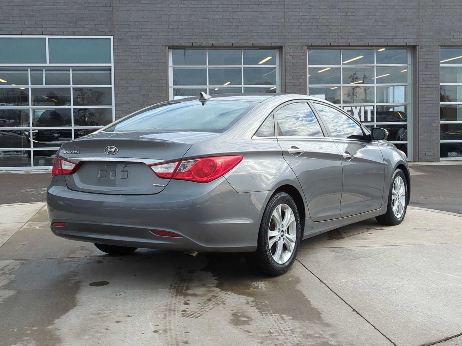 Used 2011 Hyundai Sonata Limited image 7
