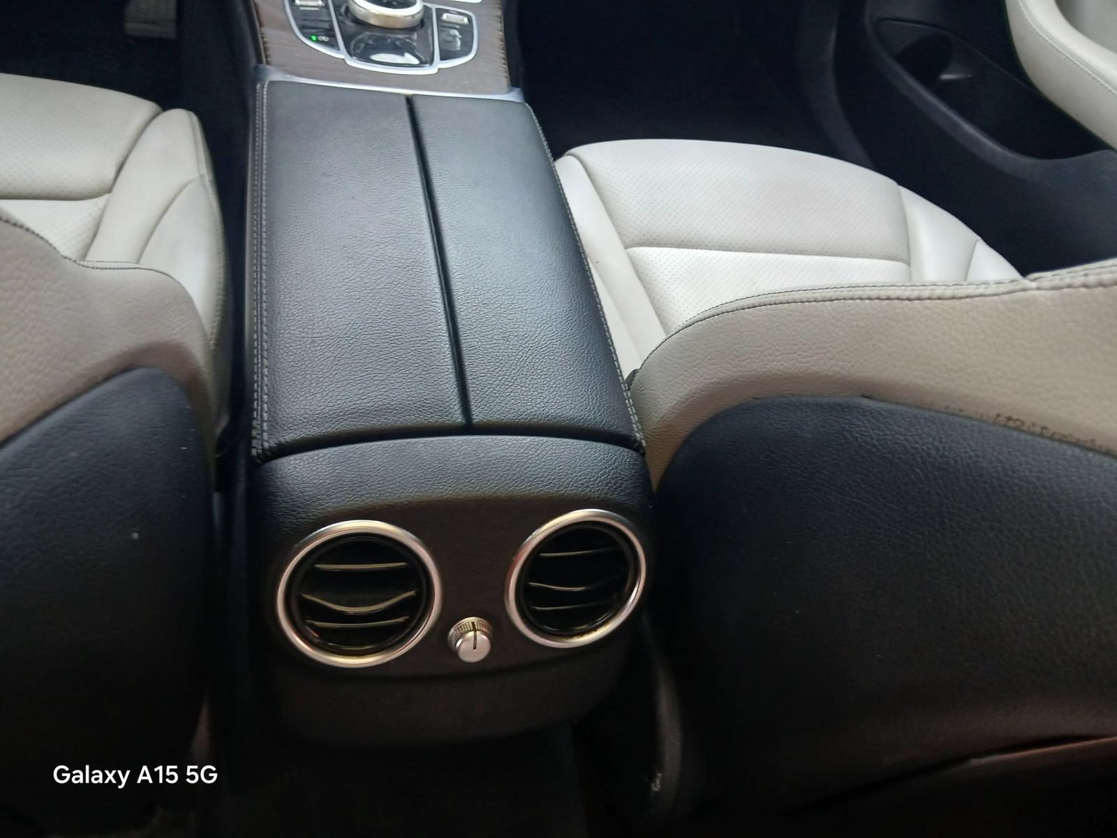Used 2017 Mercedes-Benz C 300 Sedan image 27