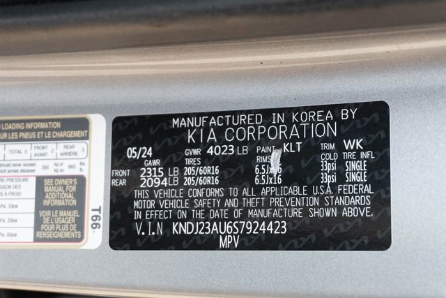 Used 2025 Kia Soul LX w/ LX Technology Package FWD image 25