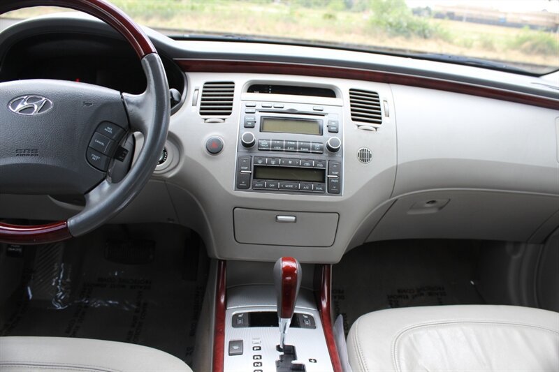 Used 2008 Hyundai Azera Limited FWD image 14