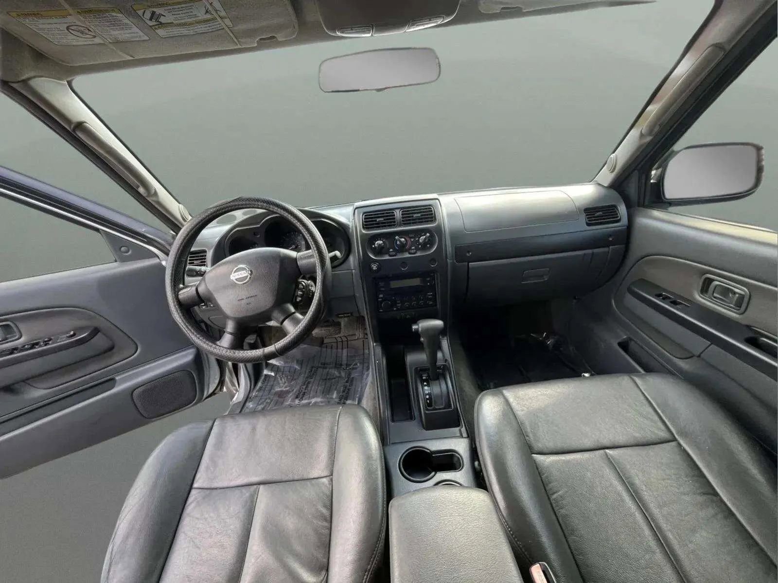 Used 2002 Nissan Frontier XE image 13