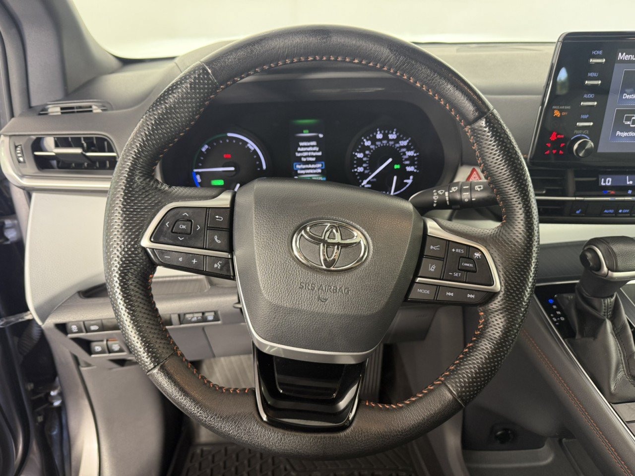 Used 2021 Toyota Sienna XLE FWD image 22