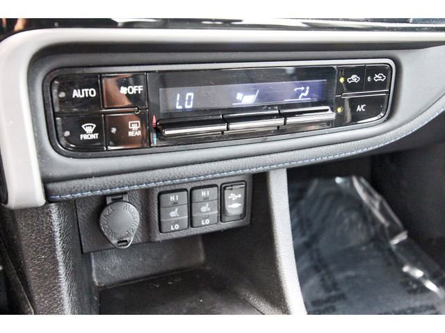 Used 2018 Toyota Corolla XSE FWD image 23