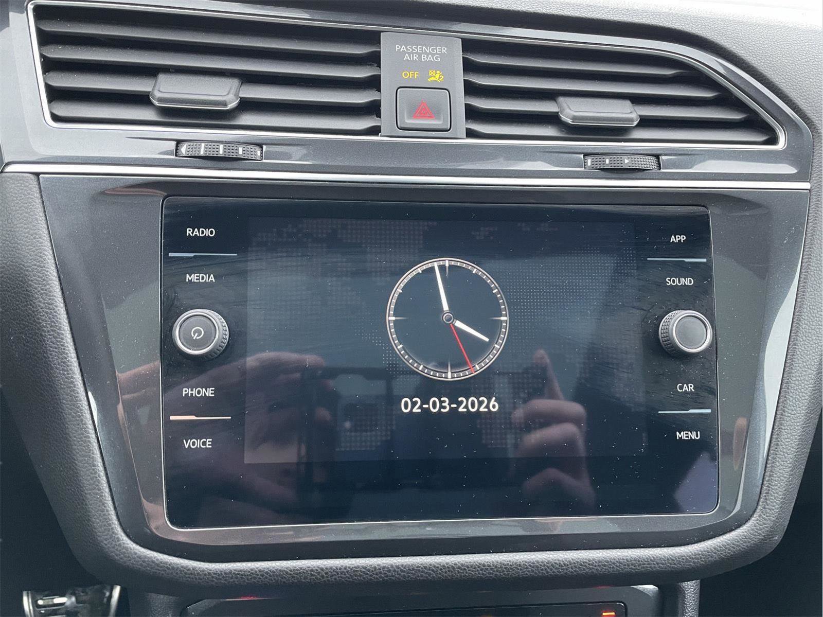 Used 2023 Volkswagen Tiguan SE R-Line image 27