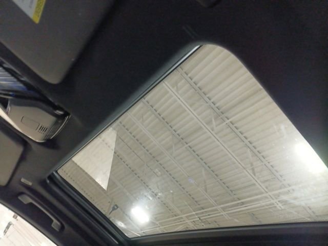 Used 2025 BMW X5 xDrive50e image 28