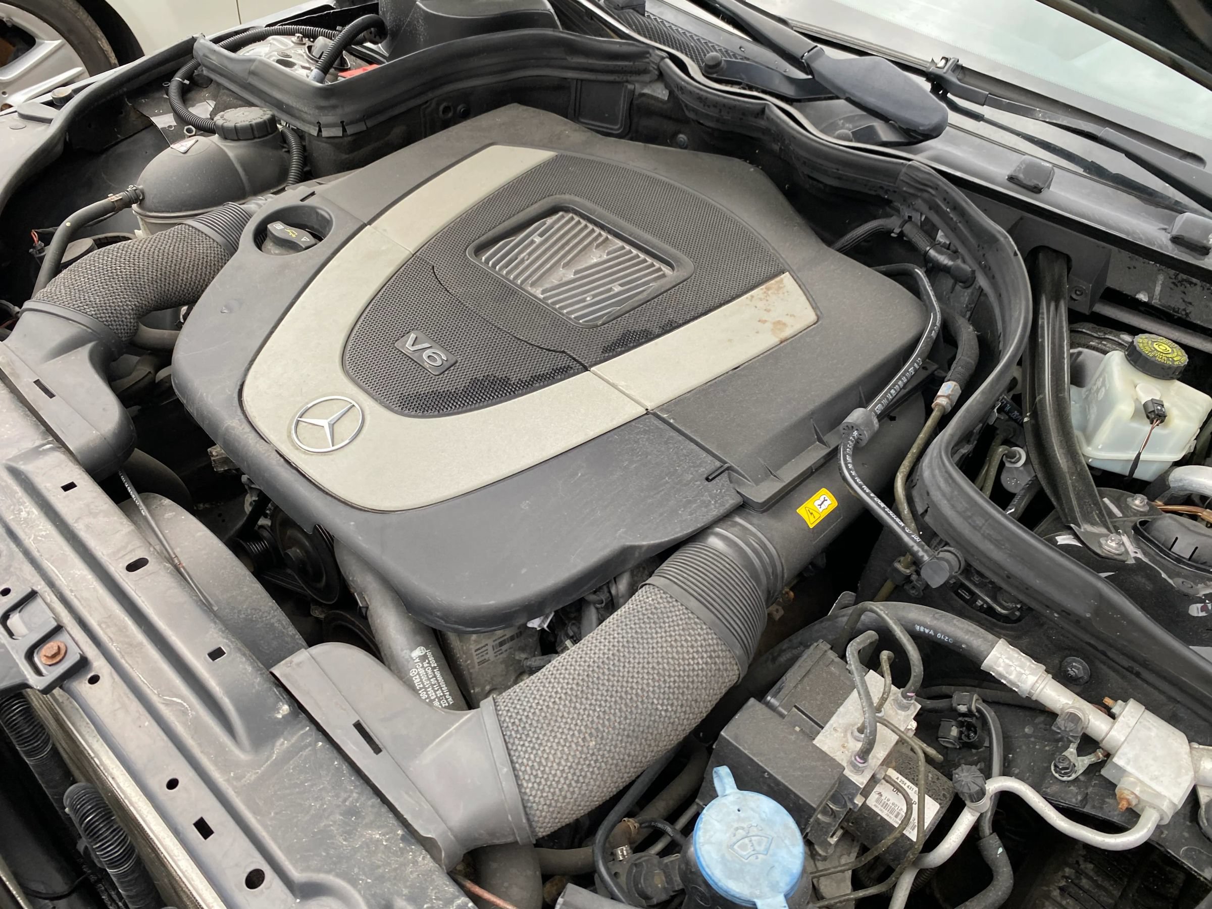 Used 2011 Mercedes-Benz C 300 4MATIC Sedan image 30