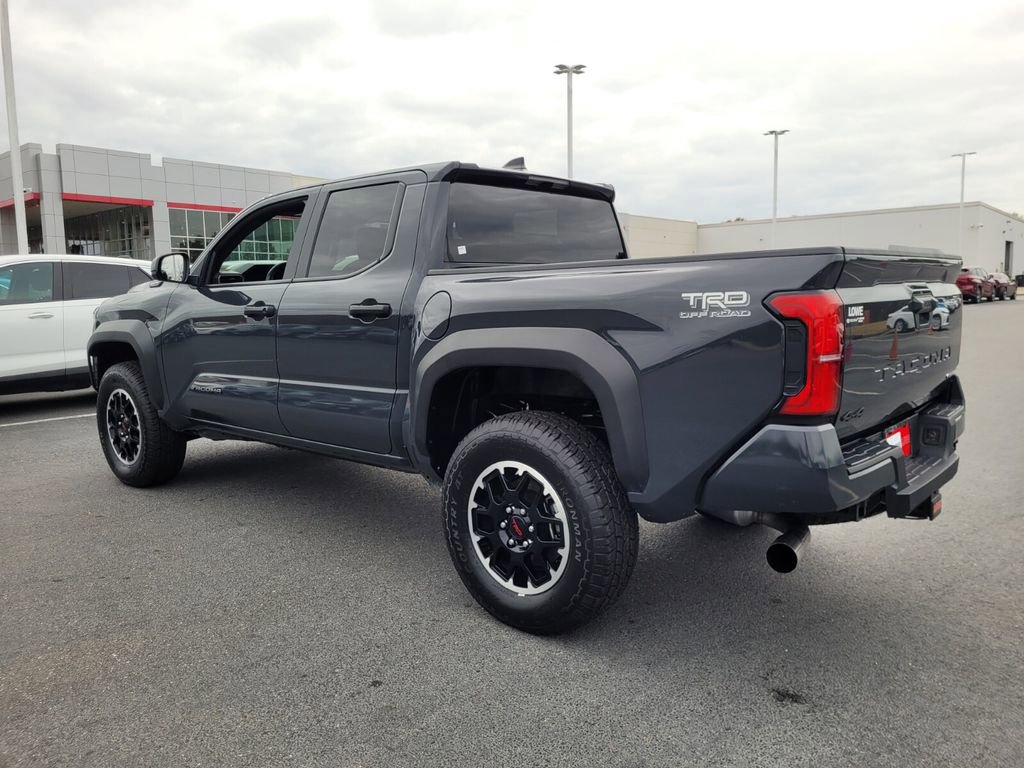 Used 2024 Toyota Tacoma TRD Off-Road AWD/4WD image 9