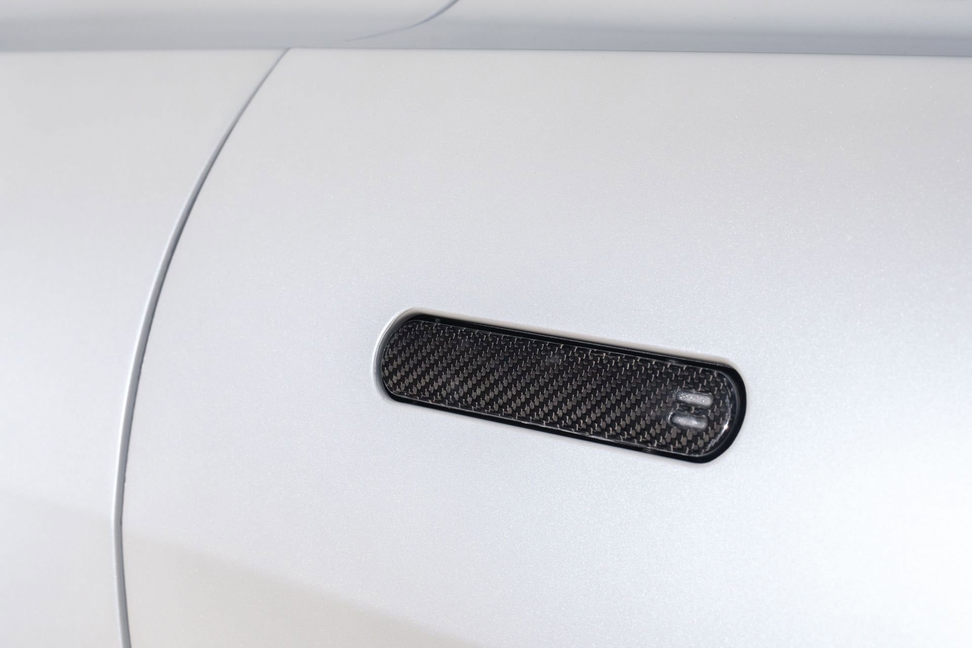 Used 2021 Aston Martin V8 Vantage Coupe RWD image 24