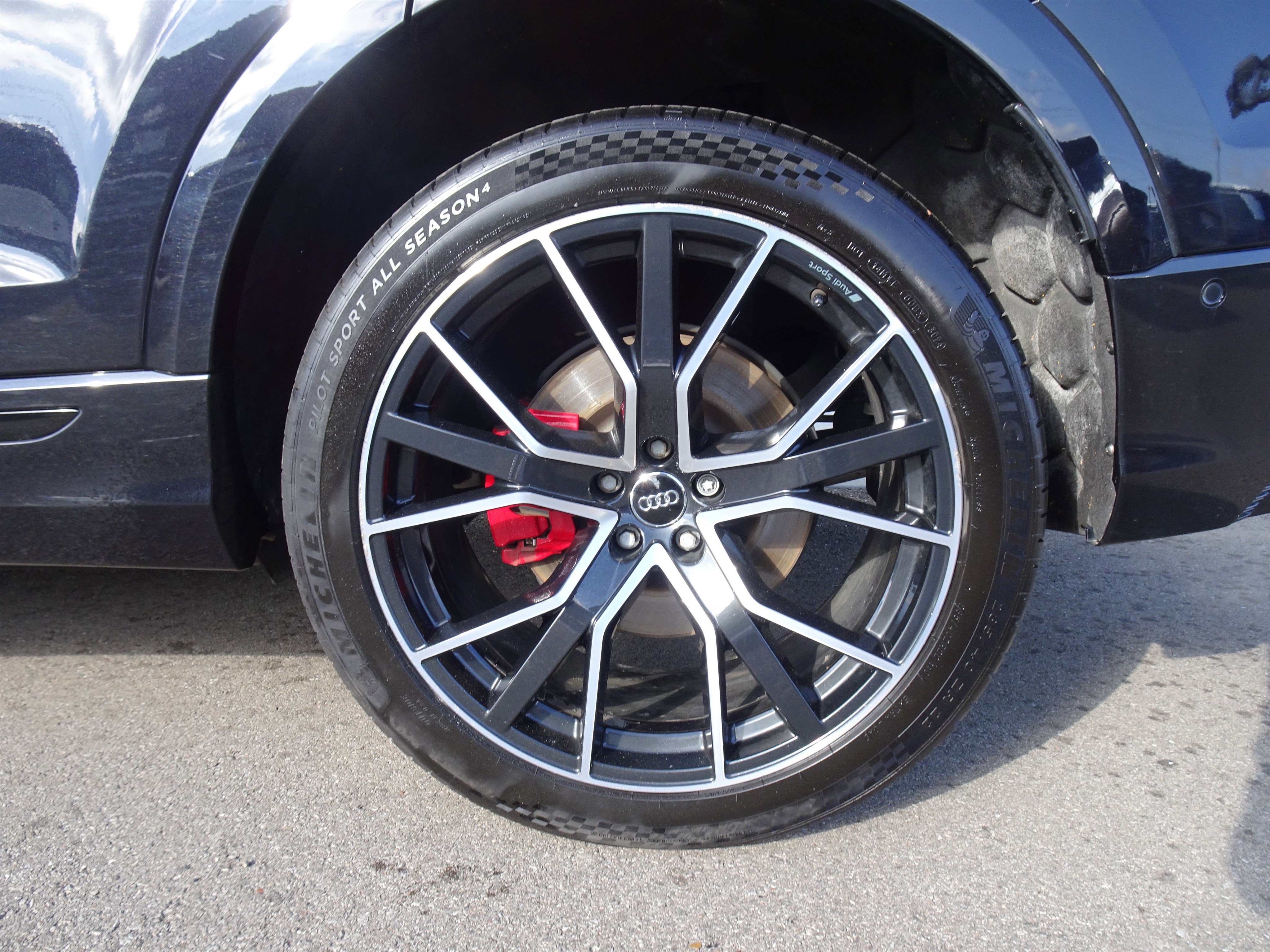 Used 2019 Audi Q8 Premium Plus w/ Premium Plus image 26