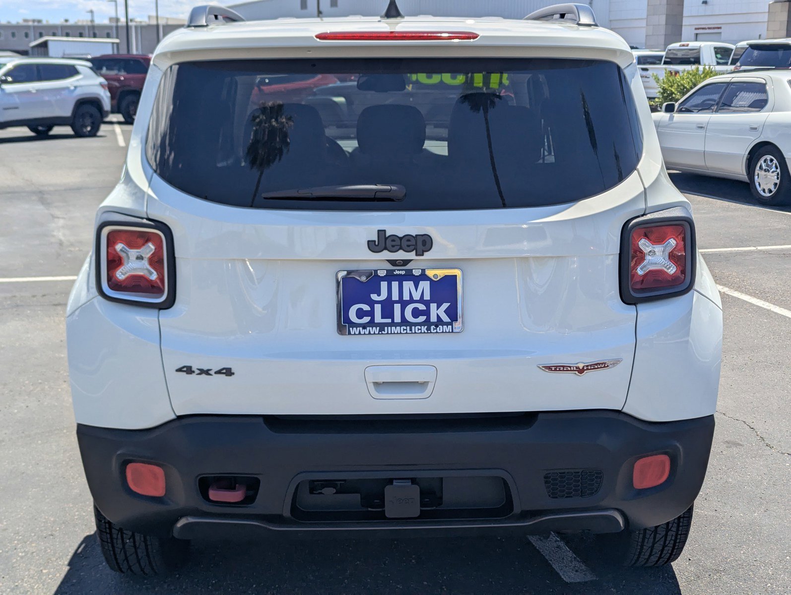Used 2018 Jeep Renegade Trailhawk AWD/4WD image 3
