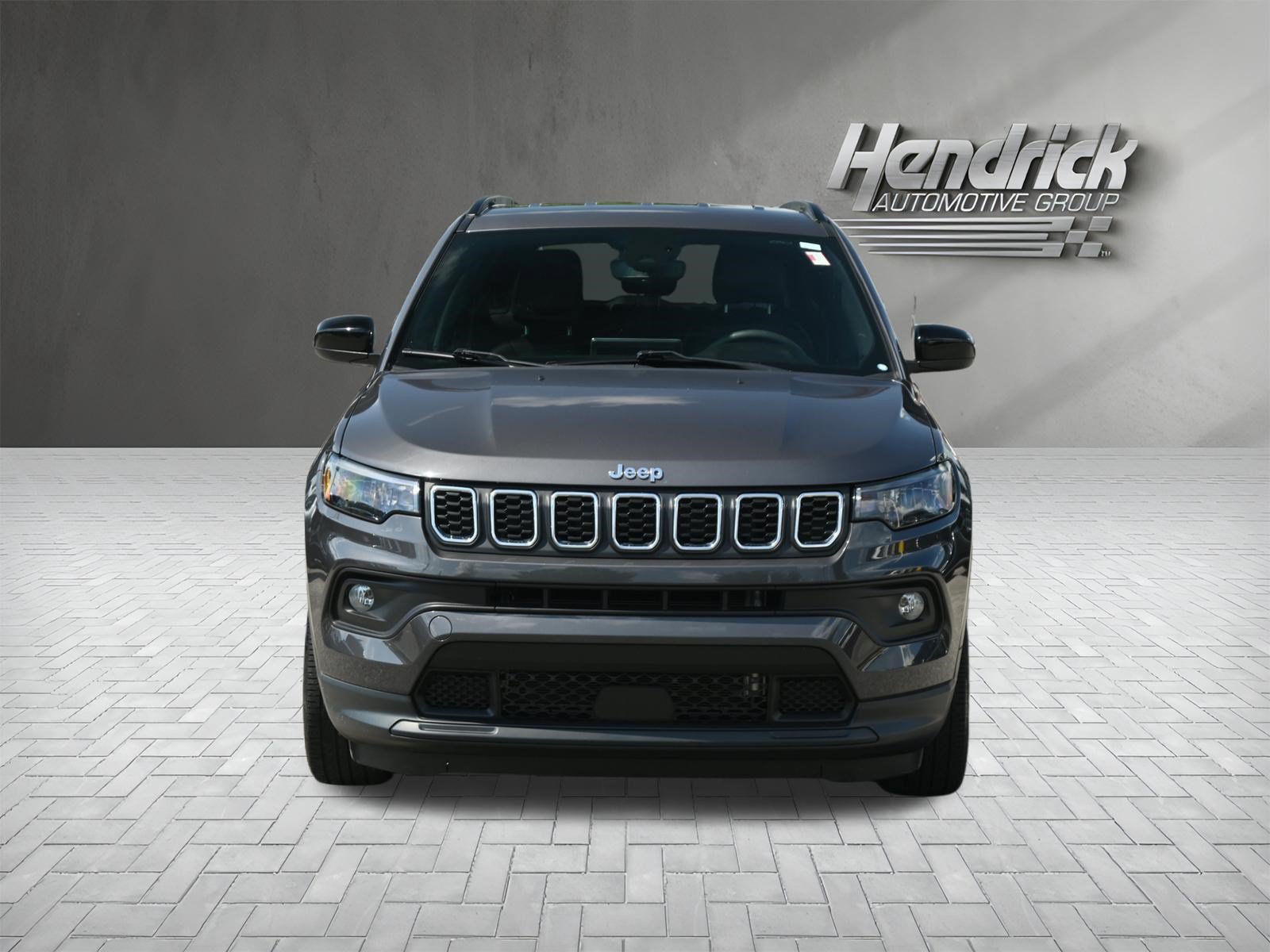 Used 2024 Jeep Compass Latitude AWD/4WD image 3