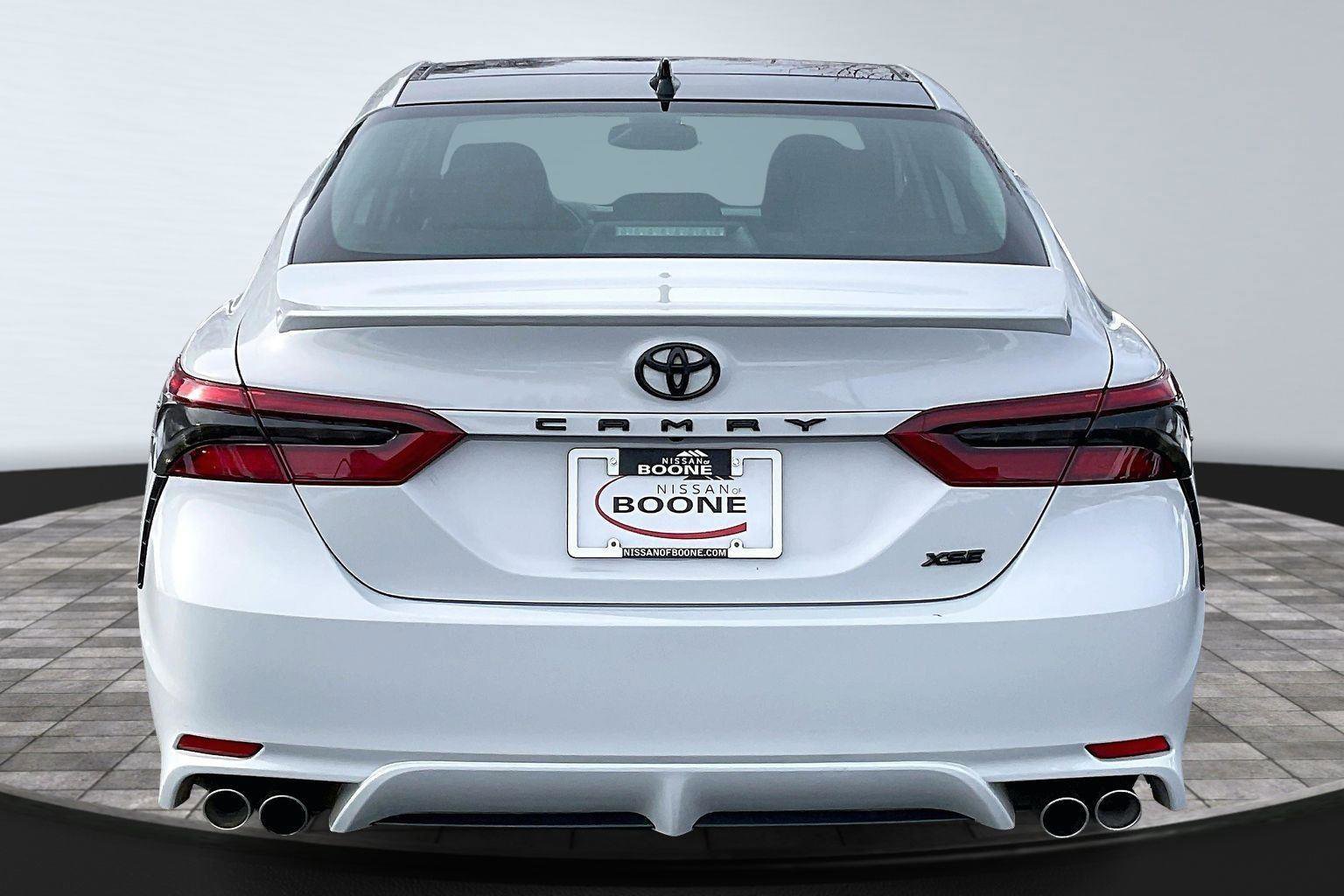 Used 2022 Toyota Camry XSE image 5