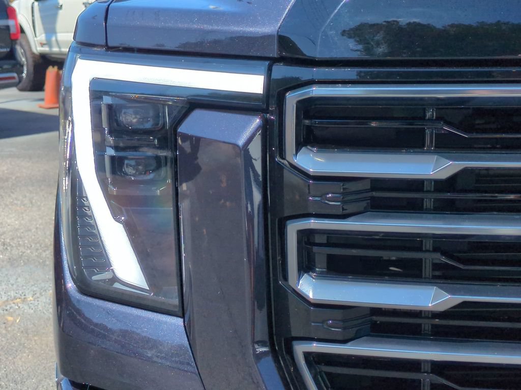 Used 2025 GMC Sierra 2500 AT4 w/ AT4 Premium Plus Package AWD/4WD image 11