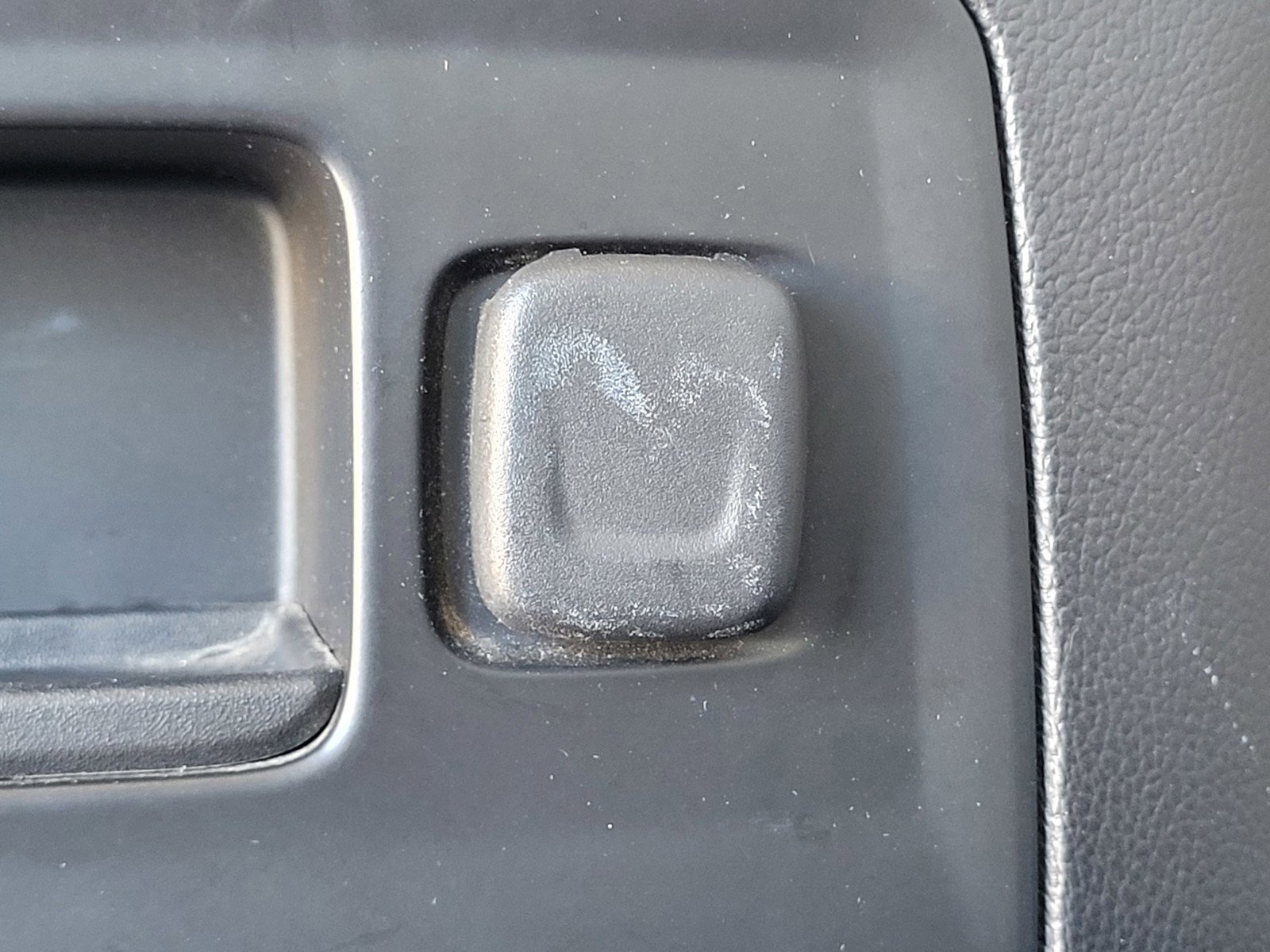 Used 2014 Chevrolet Silverado 1500 LTZ Z71 w/ LTZ Plus Package image 8