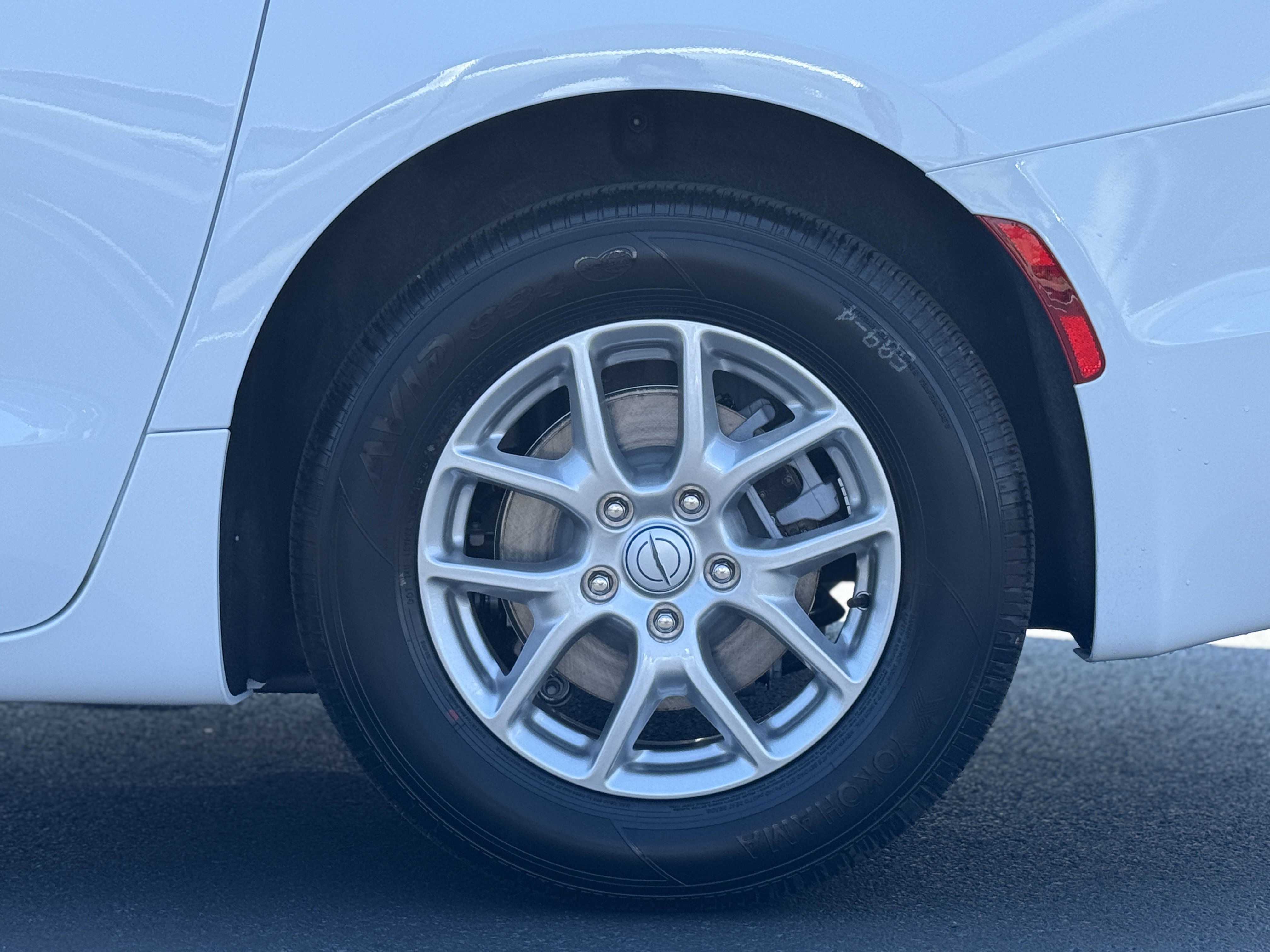 New 2026 Chrysler Pacifica Select image 9