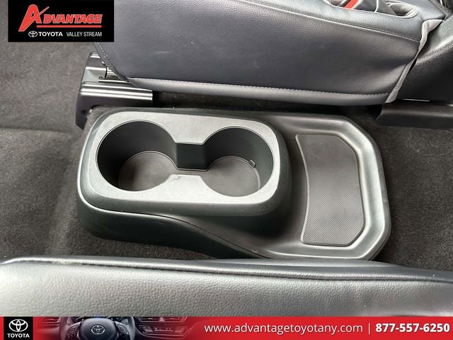 Used 2023 Toyota Highlander XLE image 14