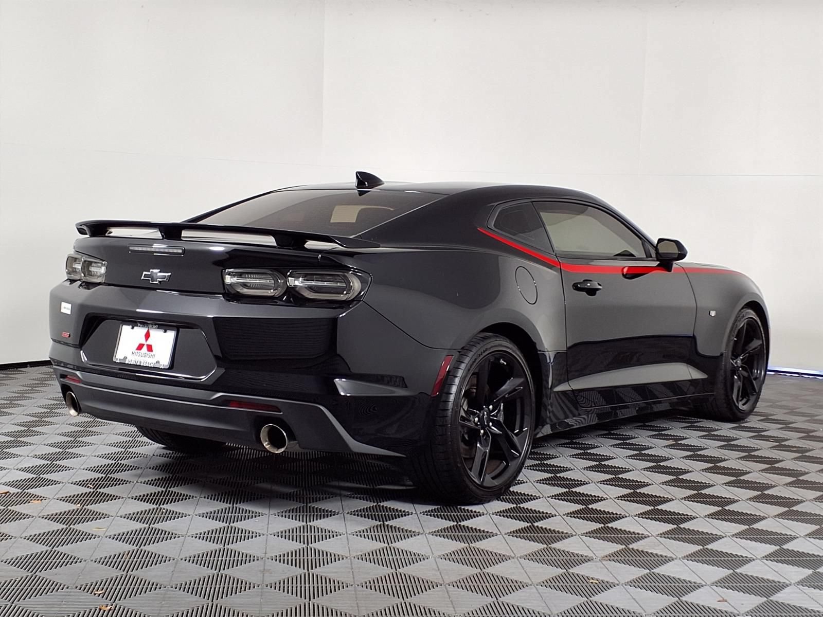 Used 2023 Chevrolet Camaro SS RWD image 28