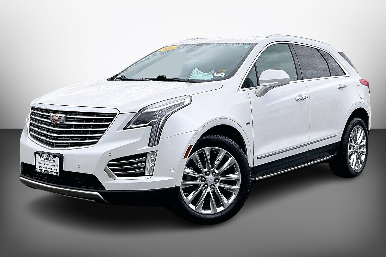 Used 2018 Cadillac XT5 Platinum image 2