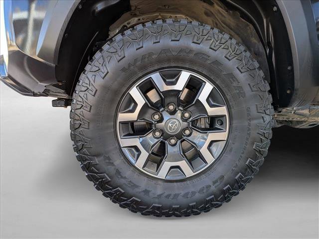 Used 2022 Toyota Tacoma TRD Off-Road w/ Technology Package image 22