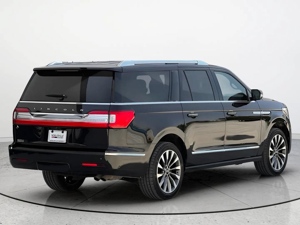 Used 2021 Lincoln Navigator L Reserve AWD/4WD image 2