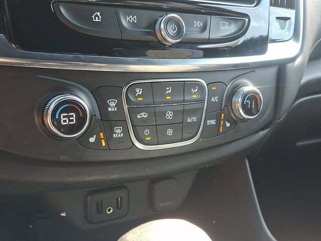 Used 2023 Chevrolet Traverse LT AWD/4WD image 15