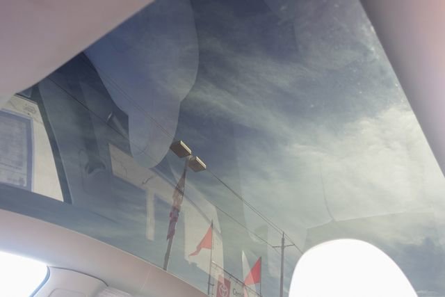 Used 2023 Tesla Model Y Performance image 19