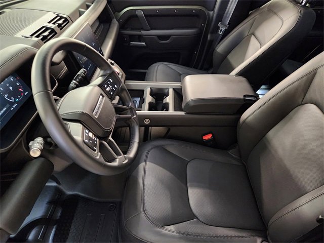 Used 2025 Land Rover Defender 110 X image 13