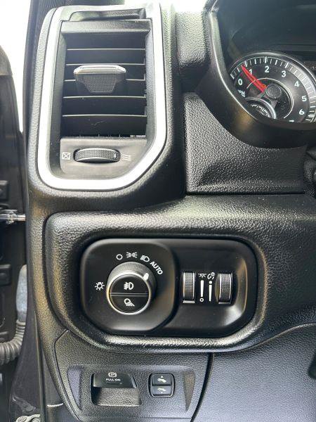 Used 2019 RAM 1500 Big Horn AWD/4WD image 16