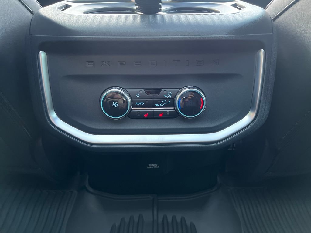 New 2025 Ford Expedition Platinum w/ Stealth Performance Package image 33