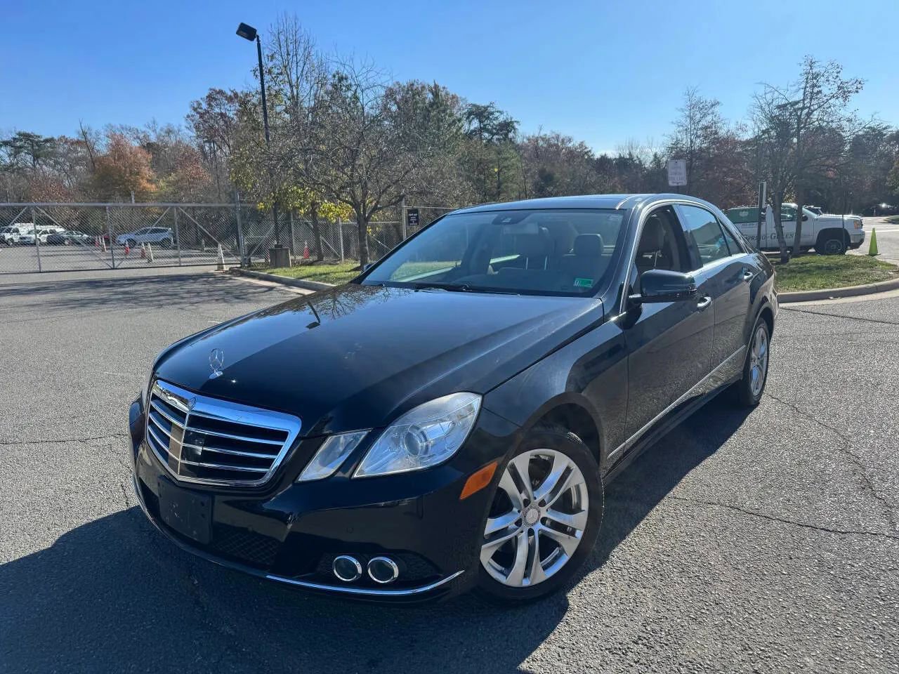 Used 2010 Mercedes-Benz E 350 4MATIC Sedan image 2