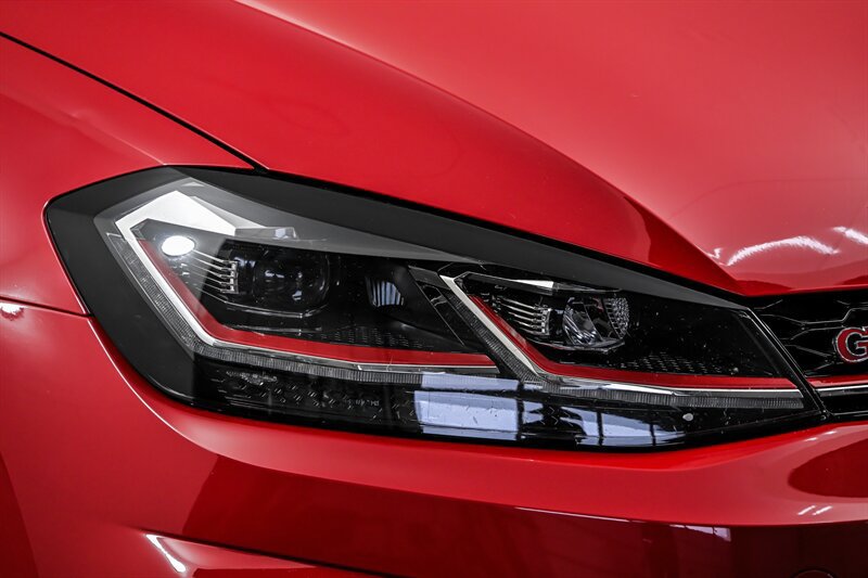 Used 2020 Volkswagen GTI SE FWD image 3