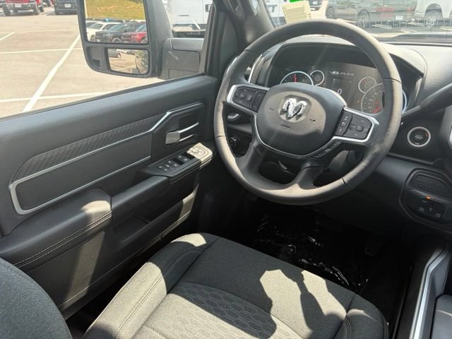 New 2026 RAM 2500 Big Horn AWD/4WD image 29