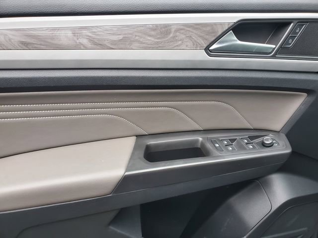 Used 2022 Volkswagen Atlas Cross Sport SE image 16