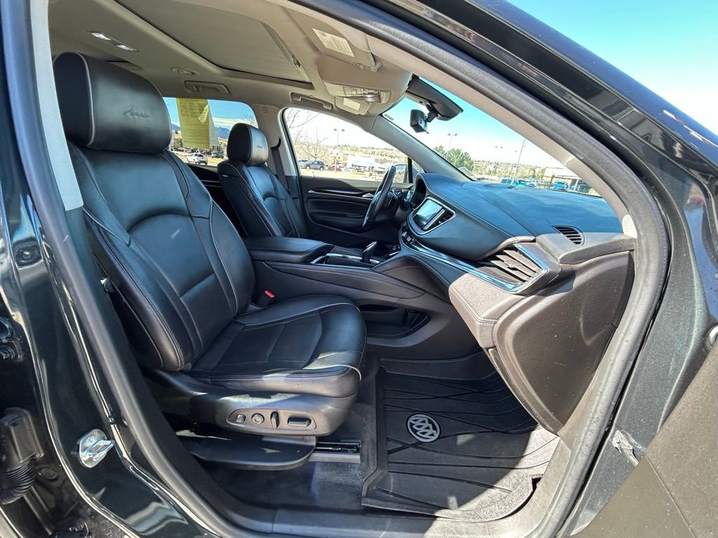 Used 2021 Buick Enclave Avenir w/ Avenir Technology Package image 35