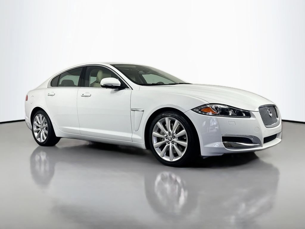 Used 2012 Jaguar XF image 3