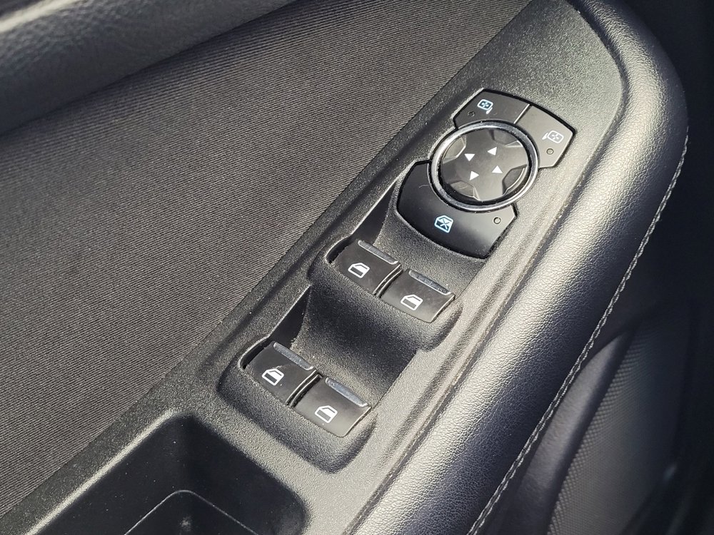 Used 2018 Ford Edge SE image 27