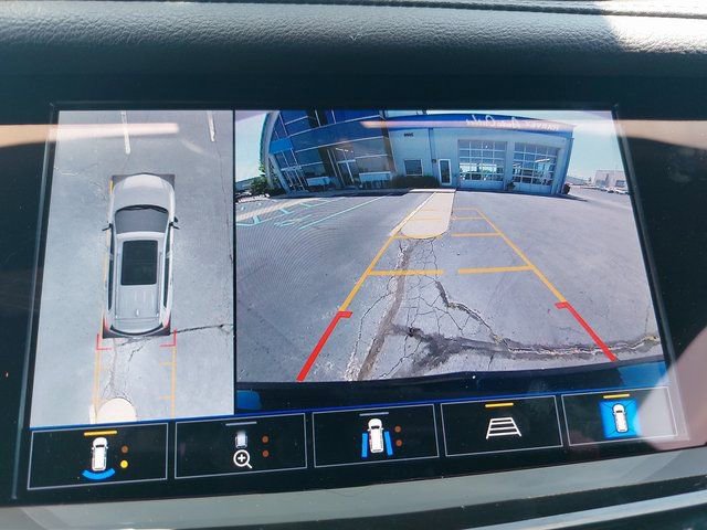 Used 2025 Cadillac XT6 Premium Luxury w/ Technology Package image 28