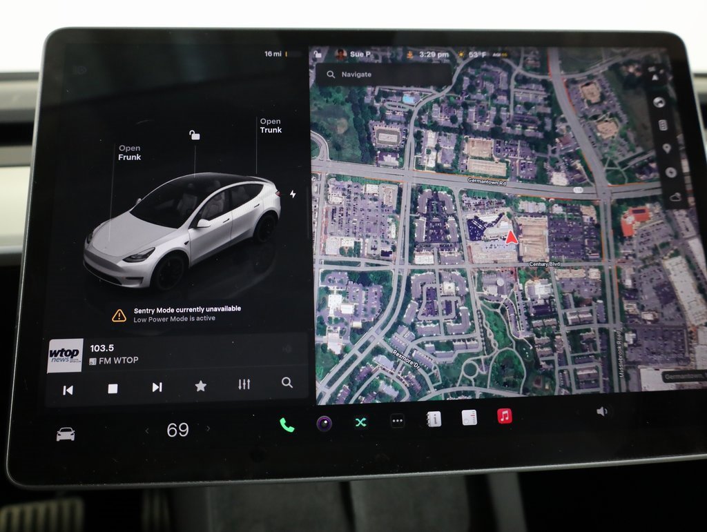 Used 2023 Tesla Model Y Performance image 22