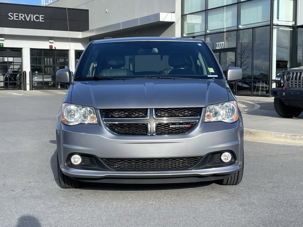 Used 2019 Dodge Grand Caravan SXT image 2