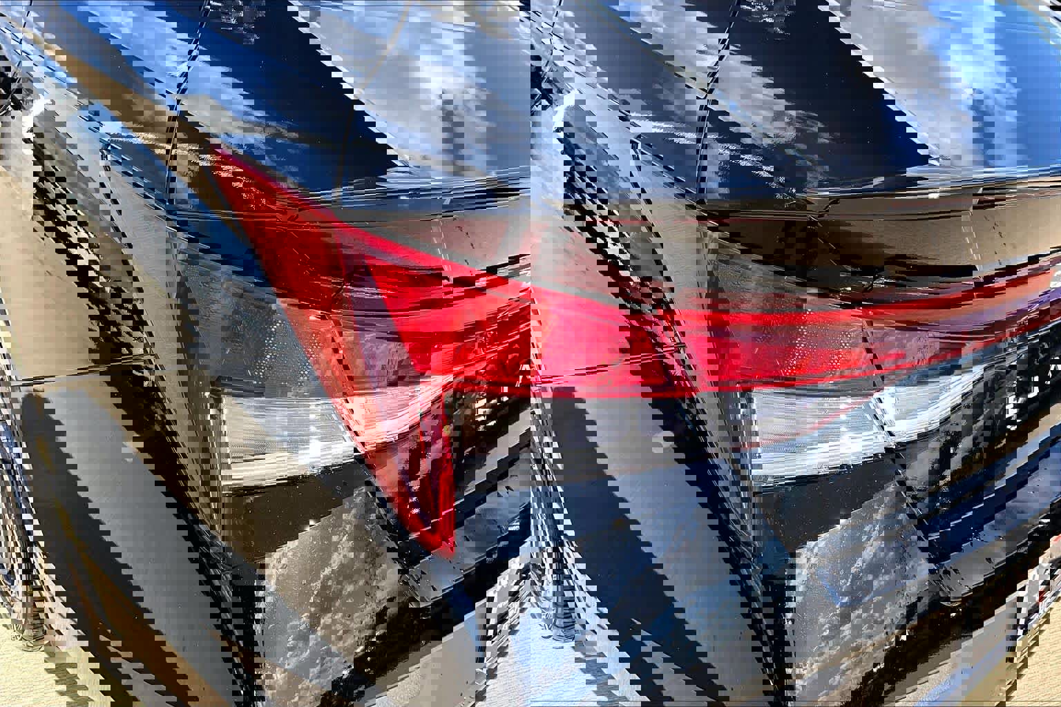 Certified 2025 Hyundai Elantra Sport image 44