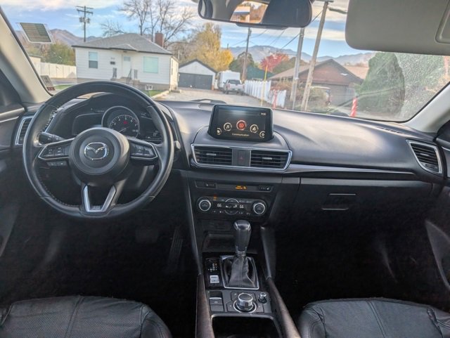 Used 2018 MAZDA MAZDA3 Grand Touring image 7