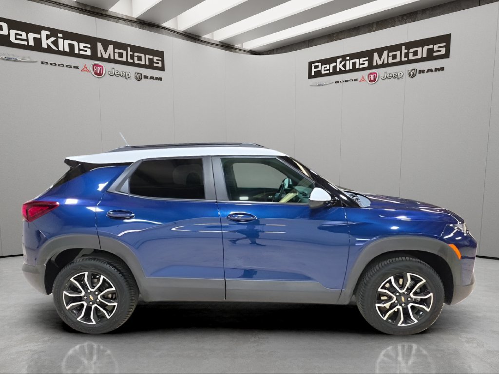 Used 2023 Chevrolet TrailBlazer ACTIV w/ Sun and Liftgate Package AWD/4WD image 6