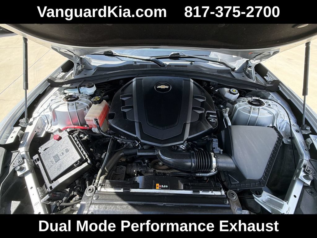 Used 2018 Chevrolet Camaro LT RWD image 21