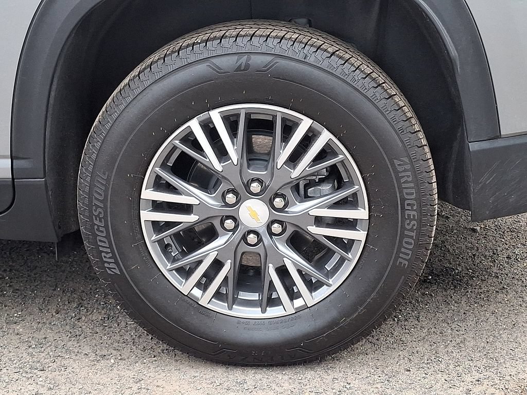 Used 2026 Chevrolet Traverse LT w/ Driver Confidence Package FWD image 31