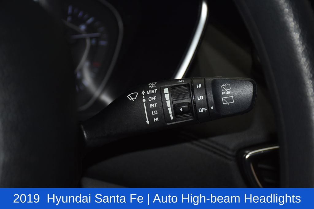 Used 2019 Hyundai Santa Fe SEL FWD image 12