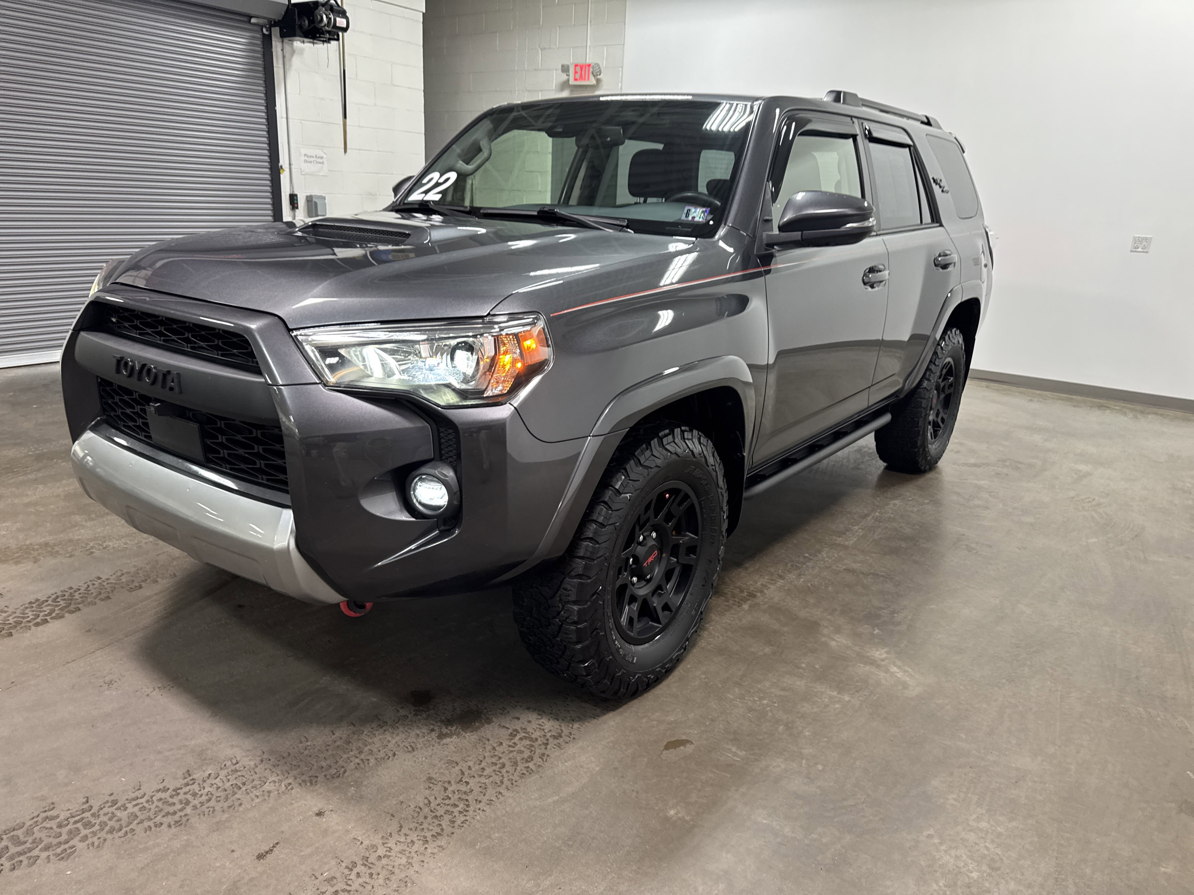Used 2022 Toyota 4Runner TRD Off-Road Premium AWD/4WD image 8