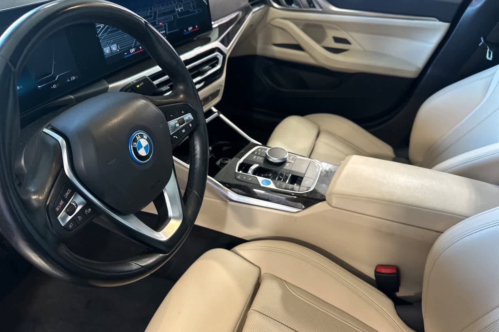 Used 2023 BMW i4 eDrive40 w/ Parking Assistance Package RWD image 14